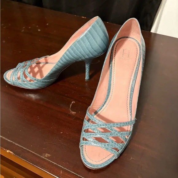 Tommy Hilfiger Blue Crisscross Heels with Pink Interior - Picture 9 of 12